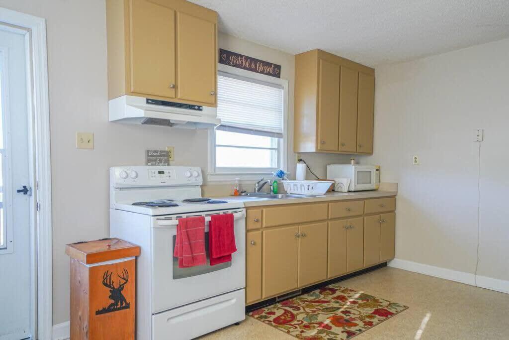 2Br Pet Friendly Home In Sneads Ferry With Parking エクステリア 写真