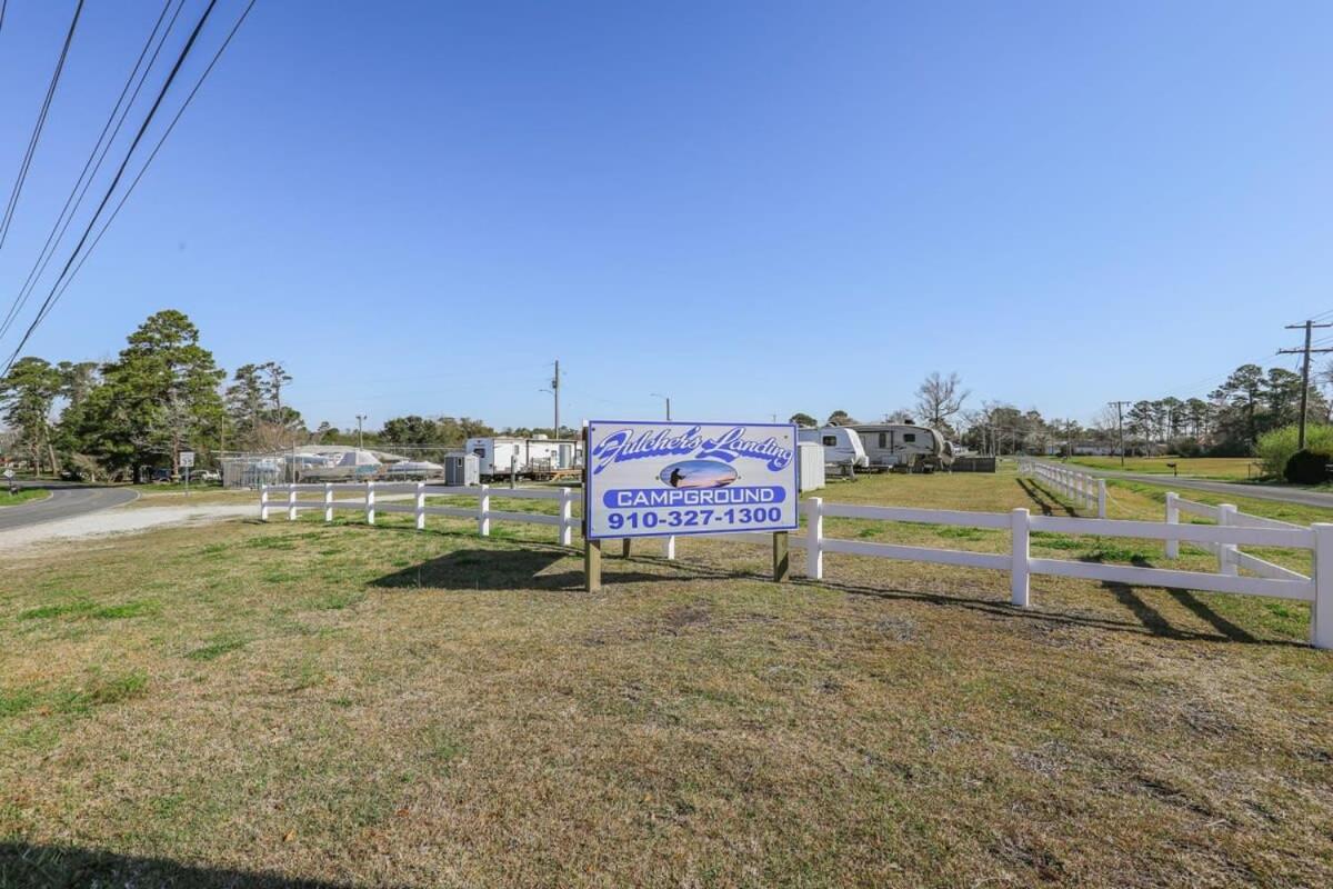 2Br Pet Friendly Home In Sneads Ferry With Parking エクステリア 写真