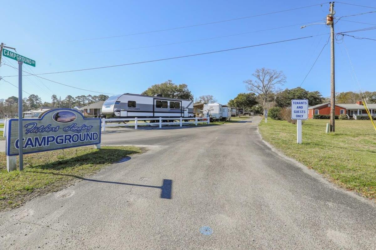 2Br Pet Friendly Home In Sneads Ferry With Parking エクステリア 写真