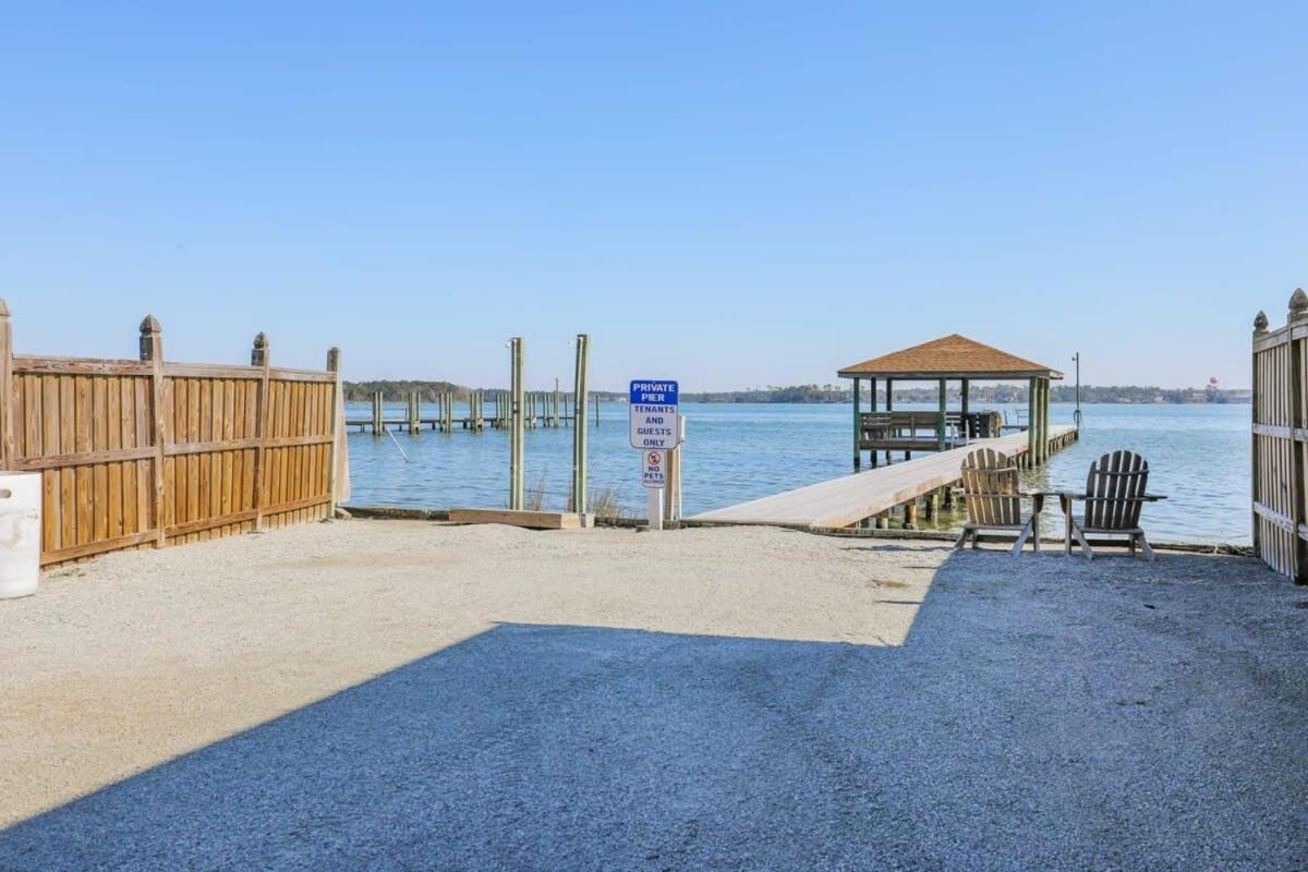 2Br Pet Friendly Home In Sneads Ferry With Parking エクステリア 写真