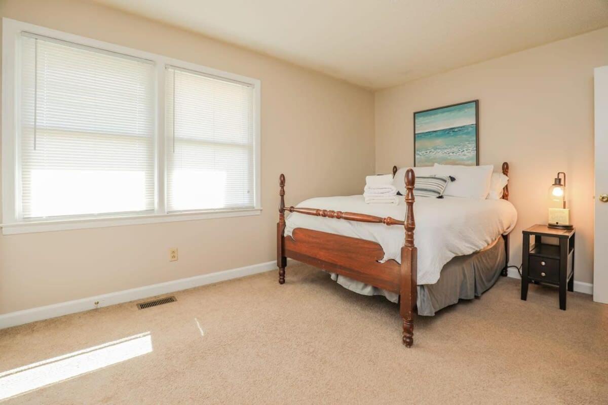 2Br Pet Friendly Home In Sneads Ferry With Parking エクステリア 写真