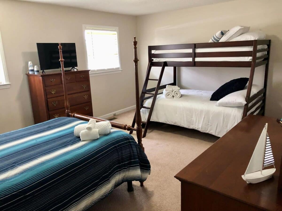 2Br Pet Friendly Home In Sneads Ferry With Parking エクステリア 写真