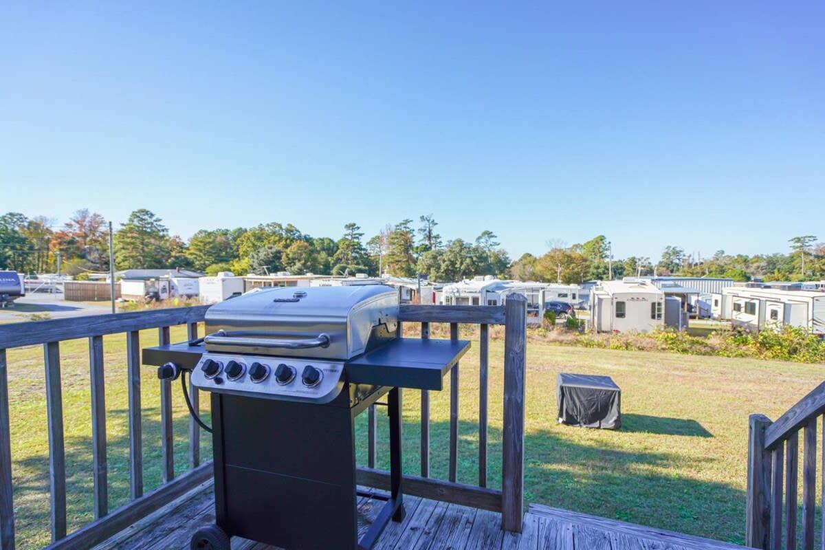 2Br Pet Friendly Home In Sneads Ferry With Parking エクステリア 写真