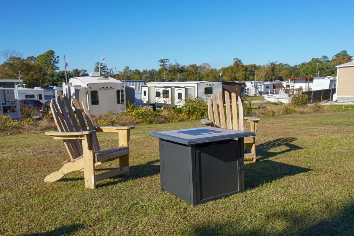 2Br Pet Friendly Home In Sneads Ferry With Parking エクステリア 写真