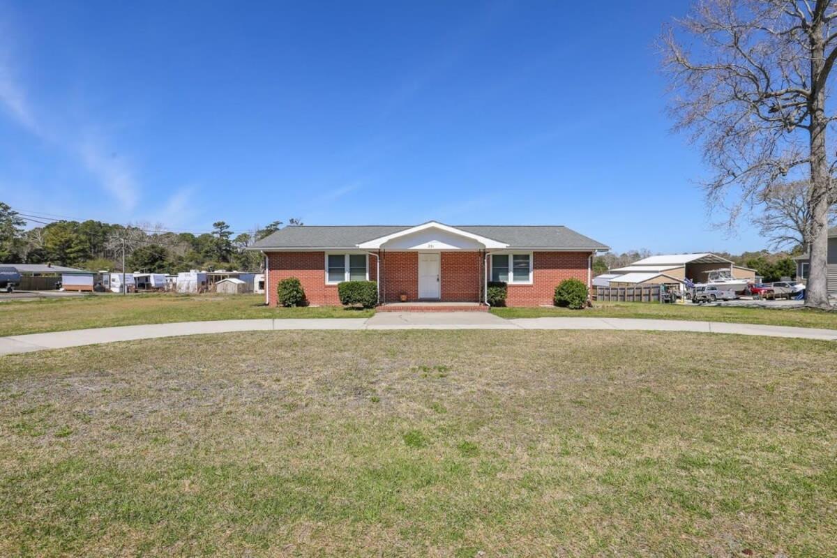 2Br Pet Friendly Home In Sneads Ferry With Parking エクステリア 写真